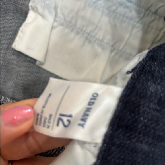 Old Navy Dark Blue Denim Shorts - Picture 2 of 3